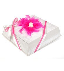 Fiyonklu Nazar Boncuklu Kız Bebek Çikolata 