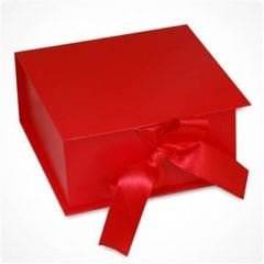 Kırmızı Kutuda Spesiyal Çikolata 