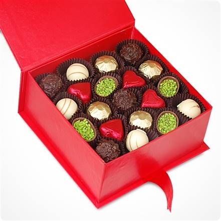 Kırmızı Kutuda Spesiyal Çikolata 