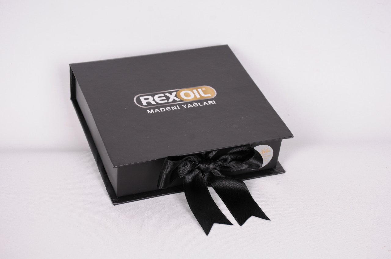 Logolu Kutuda Çikolata