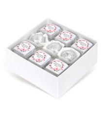 Gül Dekorlu Kutuda Öğretmen Çikolata