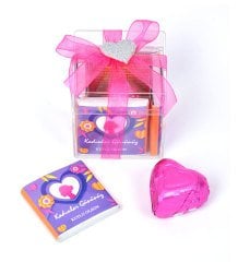 Şeffaf Kutuda Kadınlar Günü Çikolata